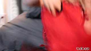 Ivy Wolfe's Masked Lust Fuels Wild Halloween Desire