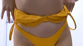 Big boob brunette masturbates on webcam