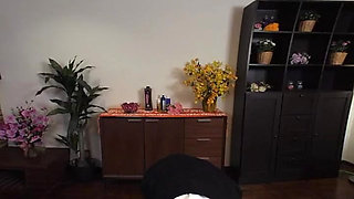 Hoshijimaruri Oil Sex at the Parlor 1/2