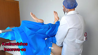 Gynecologist Seeing Patient's Pussy Didn't Think and Fucked the Slut