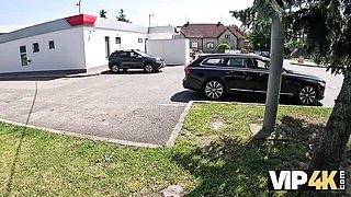 Watch extravagant Stanley Johnson and Milena Ray's dirt