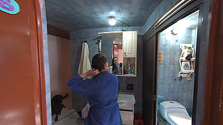 Watch Isis Shower and Get Dressed