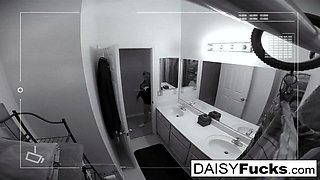 Tiny hooker gets her client off all over her face