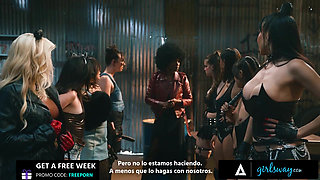 GIRLSWAY - 10 GIRL LESBIAN GANGBANG! ROUGH FISTING, STRAP-ON SEX, AND SQUIRTING! - SPANISH SUBTITLES