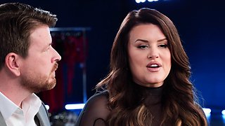 WIFEY Hotwife Enjoys Ultimate Gangbang