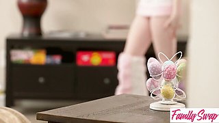 Blonde sex with winsome Juan El Caballo Loco and Scarlet Skies from Nubiles Porn