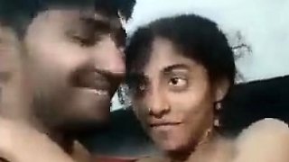 बॉयफ्रेंड ने दिखाई अपन