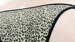 amateur amali2015 flashing ass on live webcam