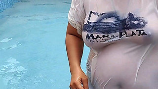A Hot Couple's Risky Fun in the Swimming Pool.