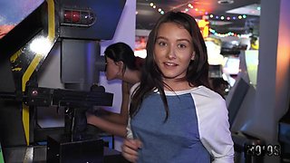 Smashing A Torrid Chick In A Game Bedroom - Veronica Church