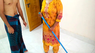 Bangladeshi Maid Fucked by Her Boss Whole She Working