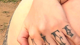 Dreadhot Pulls Over for a Quick Load