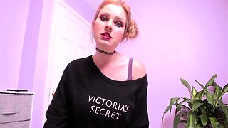 BunnyMonrow – Fapping To Your Sisters Porn