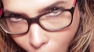 She Gives Me an Amazing BJ Before Dinner - POV