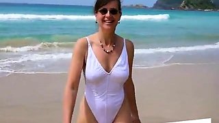 Sunbathing MILF Amateur Video