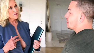 Amoral GILF incredible xxx movie