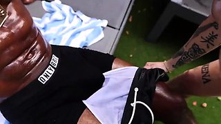 Backyard BBC in HD - Kitty Quinn