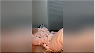 When I Watched Av ,i Got Horny... A Beautiful Housewife Convulsed With Her First Masturbation