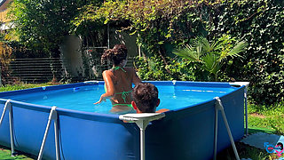 Amateur Italian Girl Gets Fucked Well in the Pool and Cum on Red Ass