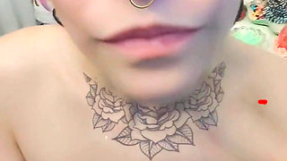 Spinny Duckyy Gets Clean