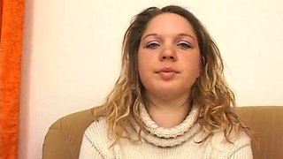 Amateur blonde masturbating on her first casting