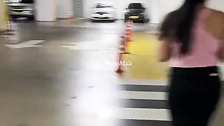 I Helped This Unknown Girl Find Her Car in the Parking Lot and You Can't Imagine How She Thanked Me!