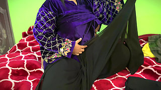 Arab Muslim Girl From Tinder She Want Fuck From Fan Guy, Then He Fuck Her Tight Pussy After She Naked