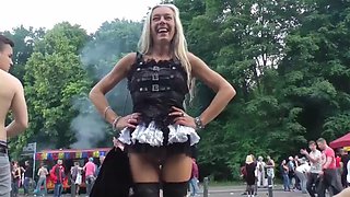 Flashing and Fucking In Public: Big Ass, Blowjob  Amateur Porn