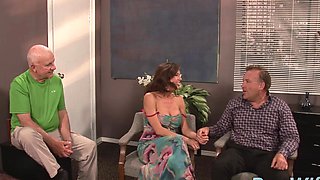 Watch Veronica's luscious lips wrap around a throbbing cock in HD