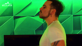 Woke up in Bed with a Stranger - What Happened Last Night?