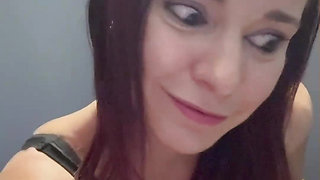 🇫🇷Babyfantasy83 - e mrs. dildo in the pool cabin, an unknown voyeur stares at me and joins me