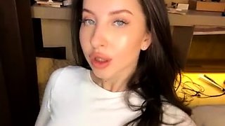 webcam camgirl cam brunette masturbate masturbation