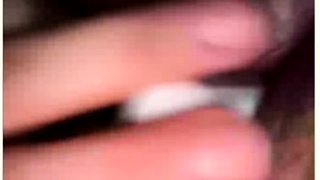 Joingy Indian Sisters Plays with mee