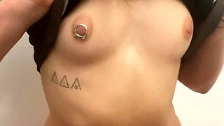 amateur vip ass flashing boobs on live webcam