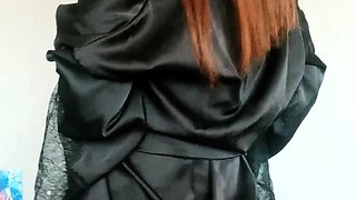 cute cutie redhead flashing ass on live webcam