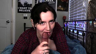 Bettie Bondage – The Birthday Gif