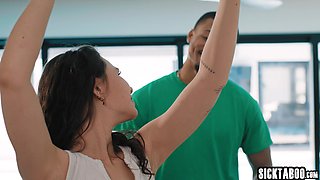 Liz Jordan loves lifting up on big knob