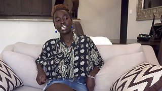 This EBONY AMATEUR brought a resume and a bikini