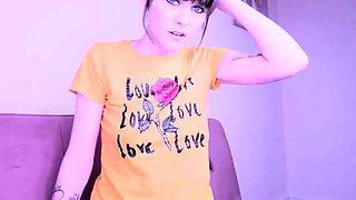 Brunette Solo Webcam Masturbation